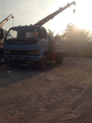 ขายสด  ผ่อน  หกล้อดาวน์ 100000  NQR  66 เครื่อง 4HF1 ติดเครน 2.5 t 4ปอก 3 ชัก