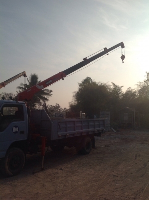 ขายสด  ผ่อน  หกล้อดาวน์ 100000  NQR  66 เครื่อง 4HF1 ติดเครน 2.5 t 4ปอก 3 ชัก