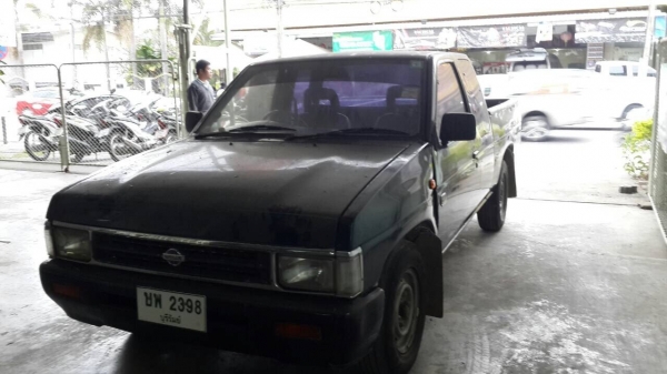 Nissan BigM ปี 39 จอโค้ง เครืองแดงละเอียด สภาพพร้อมใช้ ทะเบียนพร้อม