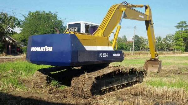 ขายKOMATSU PC 200-5 สภาพสวยพร้อมใช้ ราคาต่อรองได้ ติดต่อได้ที่คุณ อ๊อฟ พิจิตร 086-737-9991 ขายKOMATSU PC 200-5 สภาพสวยพร้อมใช้ ราคาต่อรองได้ ติดต่อได้ที่คุณ อ๊อฟ พิจิตร 086-737-9991