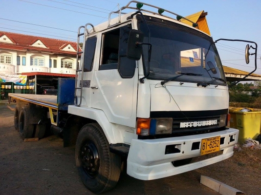 ขาย10ล้อพื้นเรียบ MITSUBISHI เพลาเดียว เครื่องดี แคชซีสวย พ.เพาเวอร์ เบรกทิฟฟี่ ภายในสวย สภาพพร้อมใช้งาน เอกสารพร้อมโอน จัดไฟแนนซ์ได้ เงื่อนไขง่ายๆวันเดียวรับรถ สนใจโทร 090-8588220คุณนะ ID:narong498 หรือ www.truck.in.th/498 หรือfb:ณรงค์ ซื้อขายรถมือสอง (เ