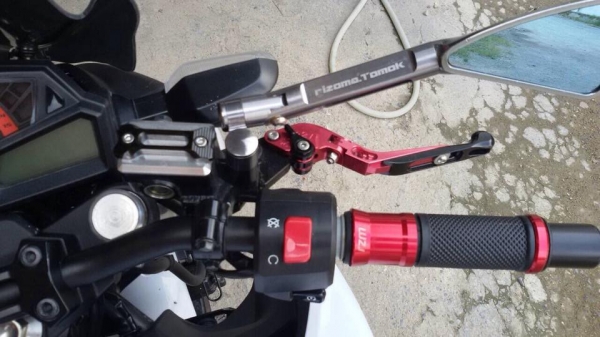 ขาย Kawazaki Z250 สีขาว ก ค 56 สภาพป้ายแดง ใช้งานน้อย 268 กม