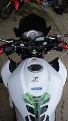 ขาย Kawazaki Z250 สีขาว ก ค 56 สภาพป้ายแดง ใช้งานน้อย 268 กม
