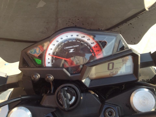 ขาย Kawazaki Z250 สีขาว ก ค 56 สภาพป้ายแดง ใช้งานน้อย 268 กม