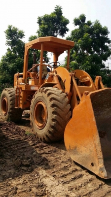 ขายรถตัก CAT 950 สภาพสวยพร้อมใช้ ต่อรองได้ ติดต่อได้ที่คุณ อ๊อฟ พิจิตร 086-737-9991