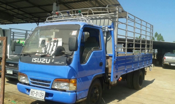 ISUZU NKR130 แรง ห้างแท้ปี47 รถสวยพร้อมใช้ครับ