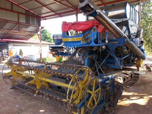 ขายรถเกี่ยวข้าวเกษตรพัฒนาปี46 เครื่อง6HE1 195แรง ตัวเดินแบคโค ปั้ม22ไดกิ้น เครื่องบน เครื่องดี ช่วงล่างดี ทำงานขยัน ขายตามสภาพ สนใจโทร 090-8588220คุณนะ ID:narong498 หรือ www.truck.in.th/498 หรือfb:ณรงค์ ซื้อขายรถมือสอง (เว็บไซต์ส่วนตัว)