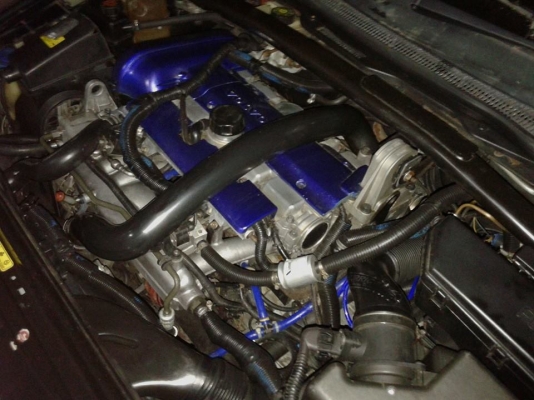 ขาย volvo s60 ปี2001เครี่อง2.3trubo สีเขียว