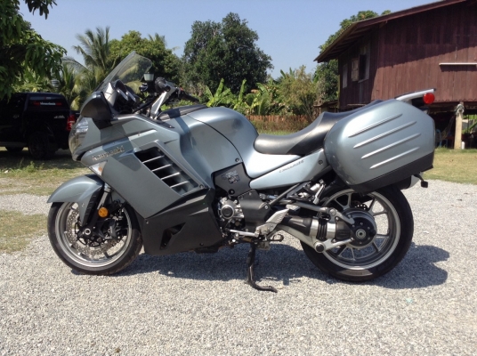 ธารนนทบุรี///ขาย KAWASAKI GTR1400 ปี 2010 สภาพนางฟ้าครับ พร้อมออกทริปกันยาวๆครับ เอกสารทะเบียน ราคา 550,000 บาท