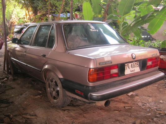 BMW E30 ซาก19000 BMW E30 ซาก19000