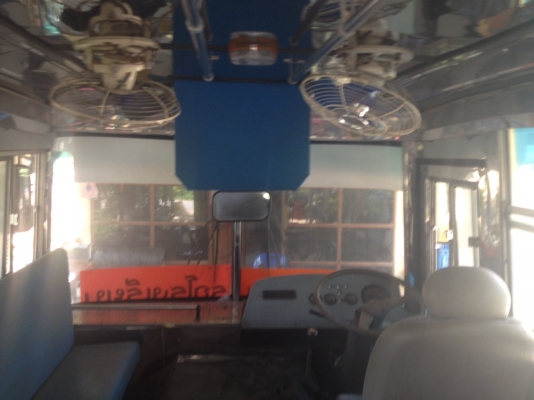 ขายรถมินิบัสพัดลม ISUZU เครื่อง 6BB1 165 แรงม้า 24 ที่นั่ง เฟืองท้าย 145 ยางเต็ม 6 เส้น ราคา 380000