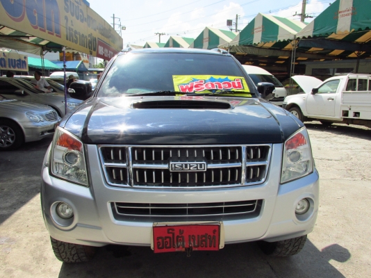 ISUZU MU7 3.0 AT ISUZU MU7 3.0 AT