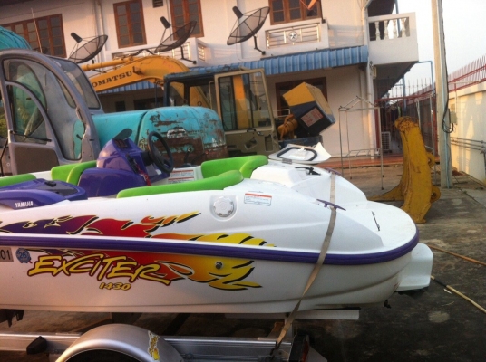Jet Boat Yamaha 135 hp 95 ชั่วโมง