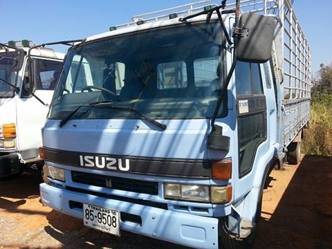 ร็อกกี้195แรง พ.เพาเวอร์ เบรกทิฟฟี่ ยาง900ขอบ20 เครื่องดี6HE1 แคชซีสวยFRR32LB ภายในสวย สภาพพร้อมใช้งาน เอกสารพร้อมโอน จัดไฟแนนซ์ได้ เงื่อนไขง่ายๆวันเดียวรับรถ สนใจโทร 090-8588220คุณนะ ID:narong498 หรือ www.truck.in.th/498 หรือfb:ณรงค์ ซื้อขายรถมือสอง (เว็