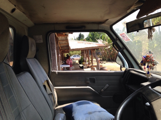 ขาย 6 ล้อ Isuzu Nkr 110 หัวบาง ขาย 6 ล้อ Isuzu Nkr 110 หัวบาง