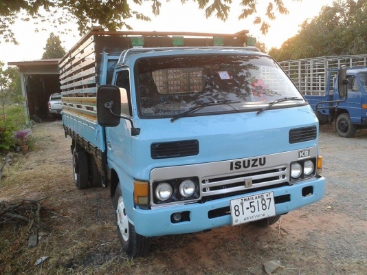 ขาย6ล้อกลางISUZU KS เครื่อง110แรง เครื่องดี คัชซีสวย ภายในสวย ยางดี สภาพพร้อมใ้งาน เอกสารพร้อมโอน สนใจโทร 090-8588220คุณนะ ID:narong498 หรือ www.truck.in.th/498 หรือfb:ณรงค์ ซื้อขายรถมือสอง (เว็บไซต์ส่วนตัว)