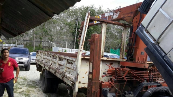 (ร้านรุ่งโรจน์ 082-1057078)ขาย 6ล้อใหญ่HINO FD 3H 195 แรงม้า(HO7D) สิงห์ไฮเทค สมอเงิน กระจกไฟฟ้า ติดเคนยูนิค3.5ตัน 3ปอก2ชัก เครื่องแห้งจัด แน่นมากๆๆ แชสซีไม่มีที่ติคับ ภายในเก๋งส ะอาดสวยจัด แอร์ เพาเวอร์ เบรคจิ๊ปฟี่ รถพร้อ (ร้านรุ่งโรจน์ 082-1057078)ขาย 6ล้อใหญ่HINO FD 3H 195 แรงม้า(HO7D) สิงห์ไฮเทค สมอเงิน กระจกไฟฟ้า ติดเคนยูนิค3.5ตัน 3ปอก2ชัก เครื่องแห้งจัด แน่นมากๆๆ แชสซีไม่มีที่ติคับ ภายในเก๋งส ะอาดสวยจัด แอร์ เพาเวอร์ เบรคจิ๊ปฟี่ รถพร้อ