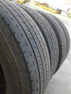 215/65R16 BRIDGESTONE DURAVIS R611 ( หายาก ) ชุด 4 เส้น ปี2012 TEL.081-427-3941 215/65R16 BRIDGESTONE DURAVIS R611 ( หายาก ) ชุด 4 เส้น ปี2012 TEL.081-427-3941