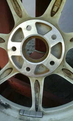 ขาย ล้อขอบ17 ครับมี2วง ไม่มีซ้อม ไม่ดุ้งครับแท้นอก