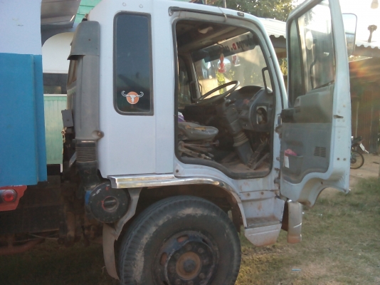 ขาย 6 ล้อดั้ม HINO หัวสมอเงิน เครื่อง 180 แรง ปี 31 เครื่อง HO7C ขาย 6 ล้อดั้ม HINO หัวสมอเงิน เครื่อง 180 แรง ปี 31 เครื่อง HO7C