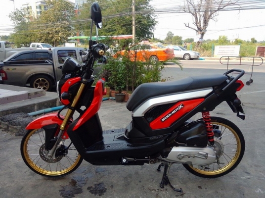 Honda Zoomer X ปี 2556 รถสวยมากๆ พร้อมเล่ม ราคาถูกๆครับ