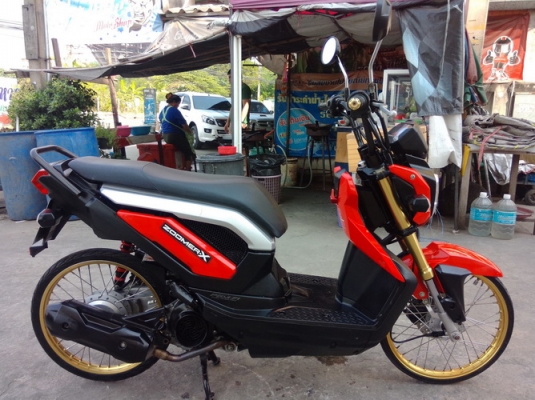 Honda Zoomer X ปี 2556 รถสวยมากๆ พร้อมเล่ม ราคาถูกๆครับ