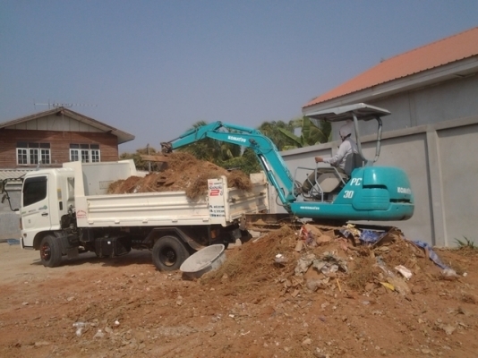 ให้เช่าแบคโฮเล็กpc30 มีหัวแย๊กปูน ร์้อป่ารื้อถนน จ.ขอนแก่น