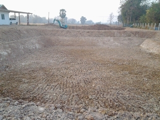 ให้เช่าแบคโฮเล็กpc30 มีหัวแย๊กปูน ร์้อป่ารื้อถนน จ.ขอนแก่น