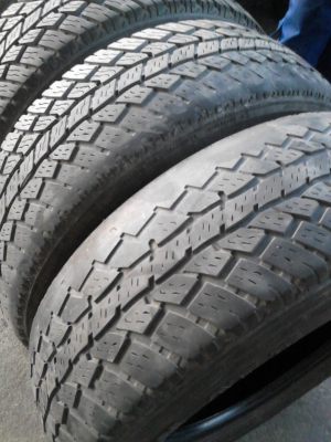 235/65R17 ROADSTONE ROADIAN ATII ชุด 4 เส้น ปี 2012 สึกเล็กน้อย 2 เส้น TEL.081-427-3941 235/65R17 ROADSTONE ROADIAN ATII ชุด 4 เส้น ปี 2012 สึกเล็กน้อย 2 เส้น TEL.081-427-3941
