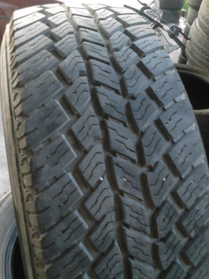 235/65R17 ROADSTONE ROADIAN ATII ชุด 4 เส้น ปี 2012 สึกเล็กน้อย 2 เส้น TEL.081-427-3941 235/65R17 ROADSTONE ROADIAN ATII ชุด 4 เส้น ปี 2012 สึกเล็กน้อย 2 เส้น TEL.081-427-3941