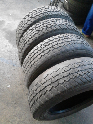 235/65R17 ROADSTONE ROADIAN ATII ชุด 4 เส้น ปี 2012 สึกเล็กน้อย 2 เส้น TEL.081-427-3941 235/65R17 ROADSTONE ROADIAN ATII ชุด 4 เส้น ปี 2012 สึกเล็กน้อย 2 เส้น TEL.081-427-3941