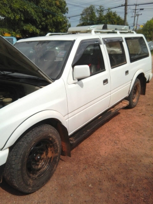 อีซูสุ แวน พร้้อมใช้ แอร์หนาว เพาเวอร์