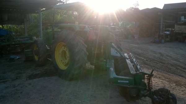 ขายรถไถ JOHN DEERE 5310K สภาพสวยพร้อมใช้ 2 เพลา พร้อมผานดันหน้า ผาน 6 โรตารี่ และผานยกร่อง