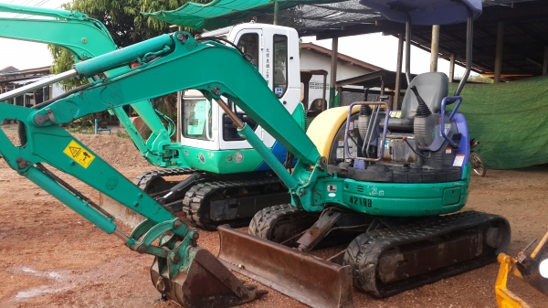 ขายด่วน KOMATSU pc30  MR-1 (คันที่2)รถนำเข้าญี่ปุ่นแท้ๆ ไม่เคยใช้งานในไทย ซื้อไปใช้งานได้เลย
