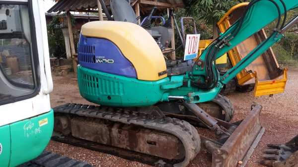 ขายด่วน KOMATSU pc30  MR-1 (คันที่2)รถนำเข้าญี่ปุ่นแท้ๆ ไม่เคยใช้งานในไทย ซื้อไปใช้งานได้เลย