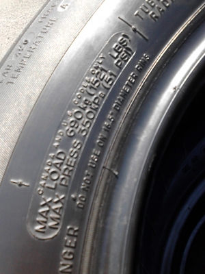 215/60R16 MICHELIN ENERGY XM-2 สวย ดอกยางหนา เสมอ TEL.081-427-3941 215/60R16 MICHELIN ENERGY XM-2 สวย ดอกยางหนา เสมอ TEL.081-427-3941