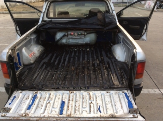 ขายรถนิสสัน NV ปี96 เครื่อง 1.6 เกียร์ธรรมดา ติดแก๊ส LPG เพาเวอร์ ภายในเดิมๆเบาะไม่ขาด แอร์เย็นฉ่ำ ตัวถังเดิม สีต้องเก็บ แม็ก15" เครื่องแน่นวิ่งดี ขายถูกครับ