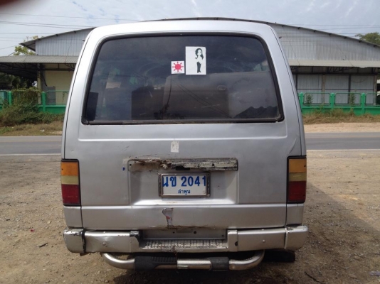 ขายรถตู้นิสสัน Urvanทะเบียนโอน
