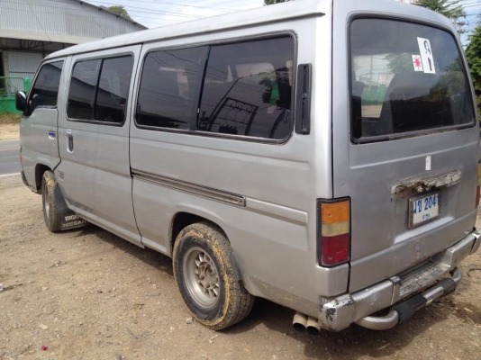 ขายรถตู้นิสสัน Urvanทะเบียนโอน