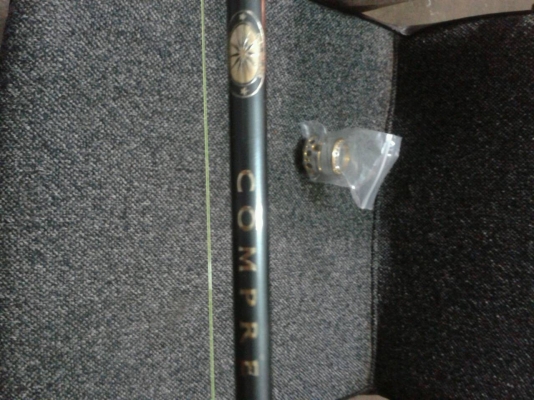 คันเบ็ดพร้อมรอกแถมสปูน 2 อัน