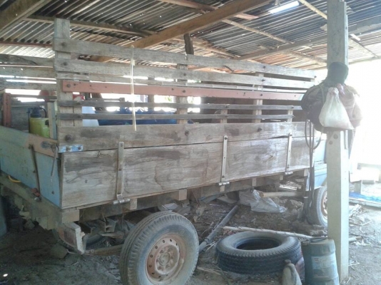 อีแต๋น คันซีหน้า 4 ไม่มีเครื่อง เกียร์ของ 74ช่วงล่างดี สนใจโทรมานะครับ