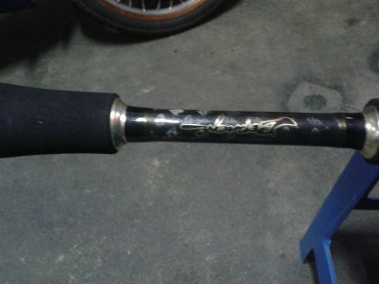 คันเบสตีเหยื่อปลอมพร้อมรอก abu คันเบสตีเหยื่อปลอมพร้อมรอก abu