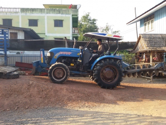 ปัญญาแทรคเตอร์ จัดให้ ด่วน!!!สภาพสวยๆ สีเดิมๆ  แชมป์ MX 6255 ใบมีดคานล่าง (ก.เกษตร)พร้อม ผาน7 ทำงาน 2,055ชม.ส่งทั่วไทย ส่ง อ.บรบือ จ.มหาสารคาม