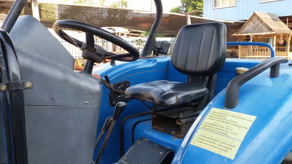 ปัญญาแทรคเตอร์ จัดให้ ด่วน!!!สภาพสวยๆ สีเดิมๆ  แชมป์ MX 6255 ใบมีดคานล่าง (ก.เกษตร)พร้อม ผาน7 ทำงาน 2,055ชม.ส่งทั่วไทย ส่ง อ.บรบือ จ.มหาสารคาม