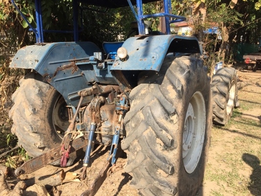 FORD  6640    2เพลาทะเบียนพร้อมโอน  ผาน7ผาน3