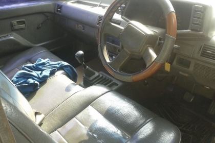 ขายรถกระบะISUZU 2500 รถปี่2535 รถสวยเครื่องดี เอกสารทะเบียนพร้อม ภายในสวย ขายรถกระบะISUZU 2500 รถปี่2535 รถสวยเครื่องดี เอกสารทะเบียนพร้อม ภายในสวย