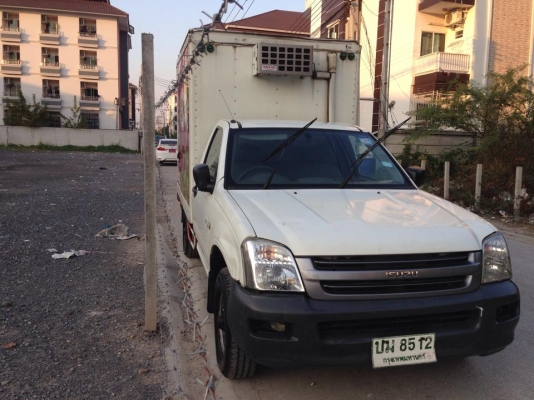 ISUZU D-MAX เครื่อง 2.5 ปี 2546 ISUZU D-MAX เครื่อง 2.5 ปี 2546