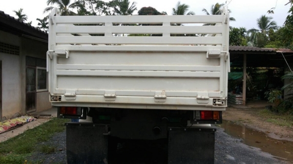 รถฮีโน่ 6 ล้อดั้ม 150 แรงม้า. ปี 50 ( รถวิ่ง 2xx,xxx กม. )    สนใจติดต่อ  081 - 6079515