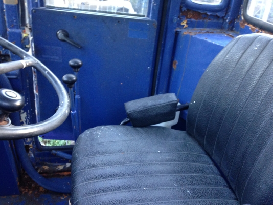 ขายรถตัก Komatsu 510 ; รถเก่าญี่ปุ่น 100\%;  สภาพสวยพร้อมใช้งานได้ทันที สนใจติดต่อ 081-9485494