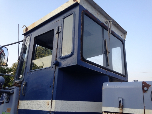 ขายรถตัก Komatsu 510 ; รถเก่าญี่ปุ่น 100\%;  สภาพสวยพร้อมใช้งานได้ทันที สนใจติดต่อ 081-9485494